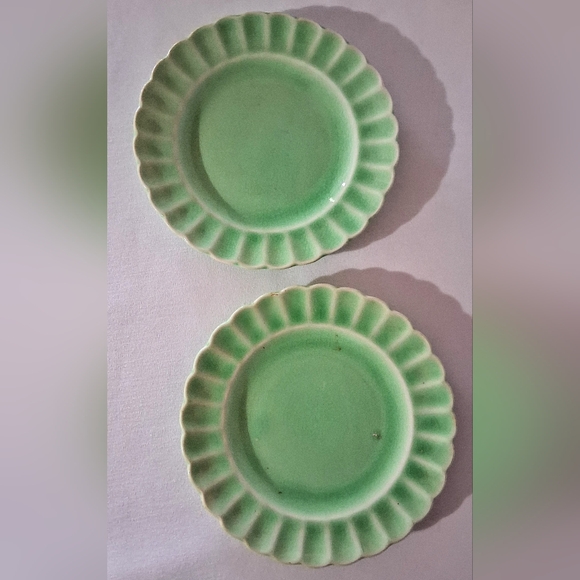 Pair Edwin Knowles Celadon Green Plates - 1934 - Picture 6 of 9